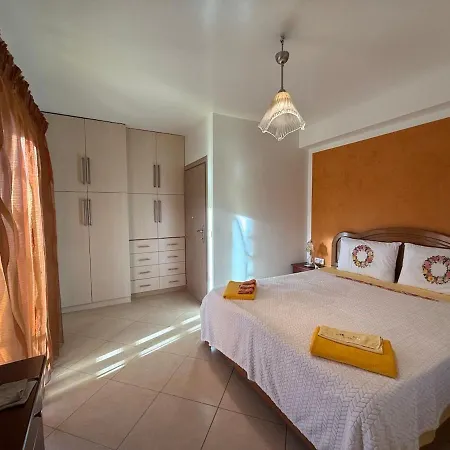 View House In With Stunning Views Appartamento Pogradec