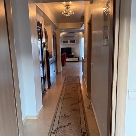 דירה View House In With Stunning Views פוגרדץ