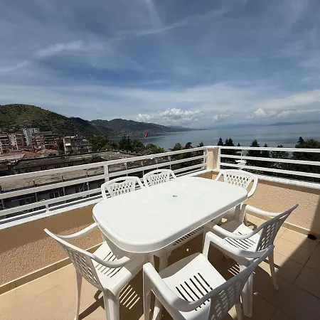 View House In With Stunning Views *